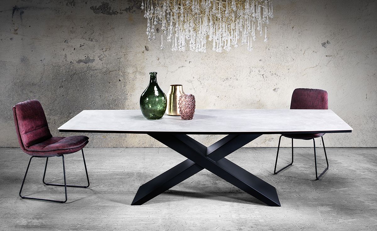 Liberius ceramic dining table | Remo Meble