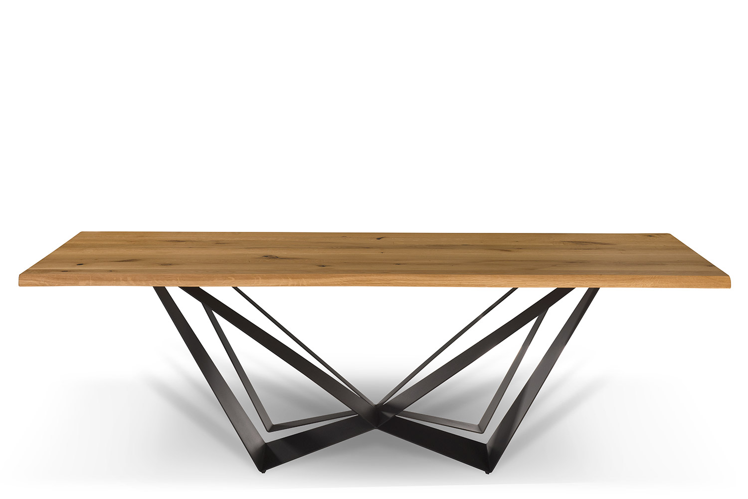 Scarlet wooden dining table | Remo Meble